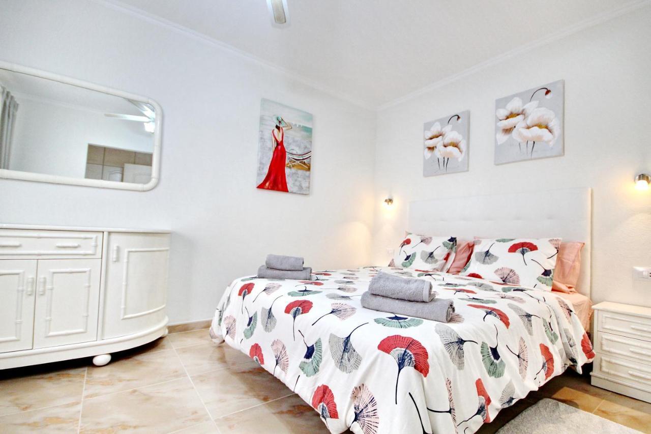 Apartmán Cozy Townhouse With Ocean Views In Costa Adeje Exteriér fotografie
